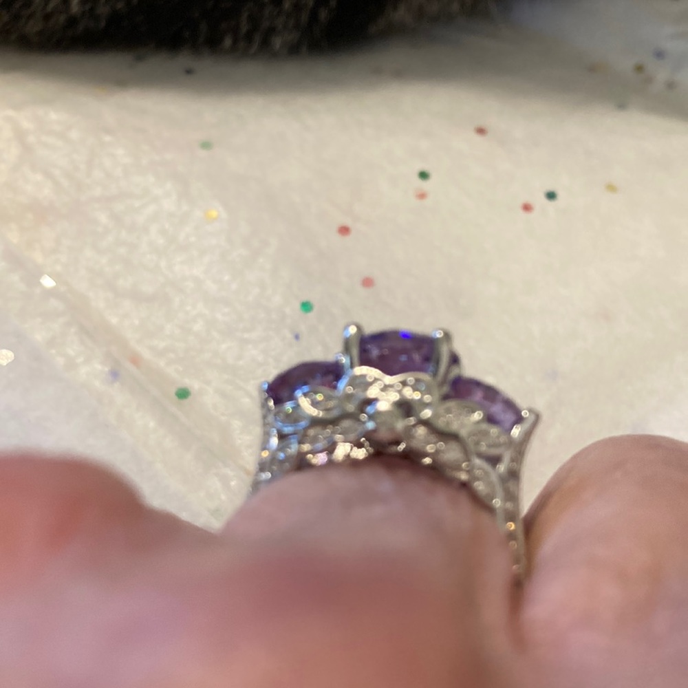 Fashion ring